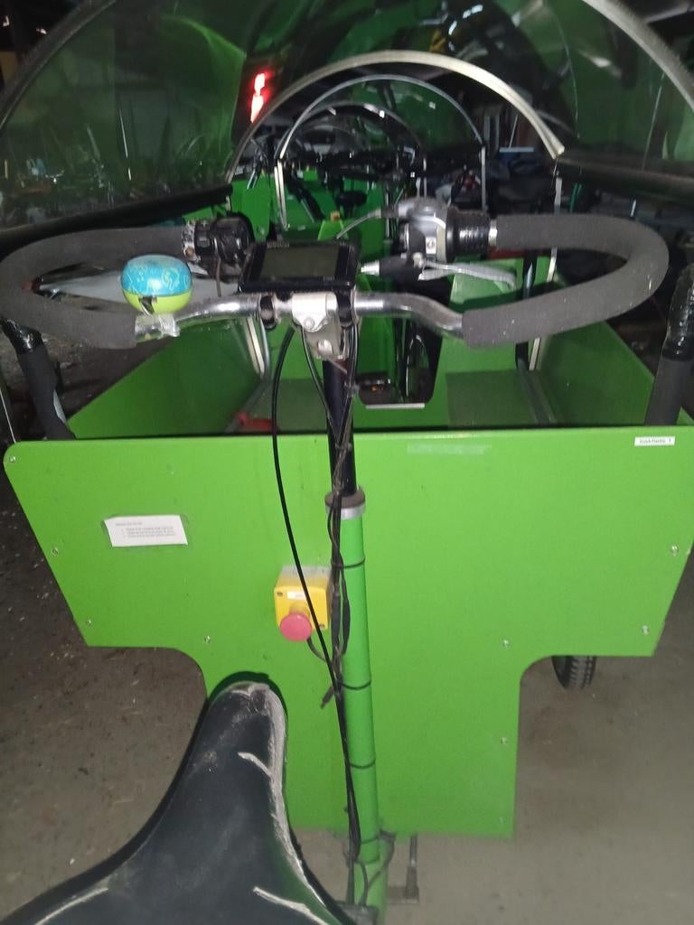 De Redding bakfiets geschikt voor 8 kinderen, Fietsen en Brommers, Fietsen | Bakfietsen, 4 kinderen of meer, Gebruikt, Elektrisch