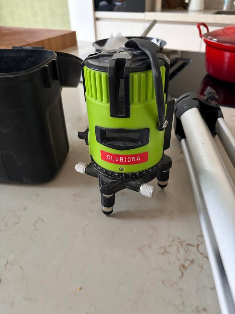 Clubiona Laserwaterpas met Statief en Accessoires, Ophalen of Verzenden, Zo goed als nieuw, Afstand