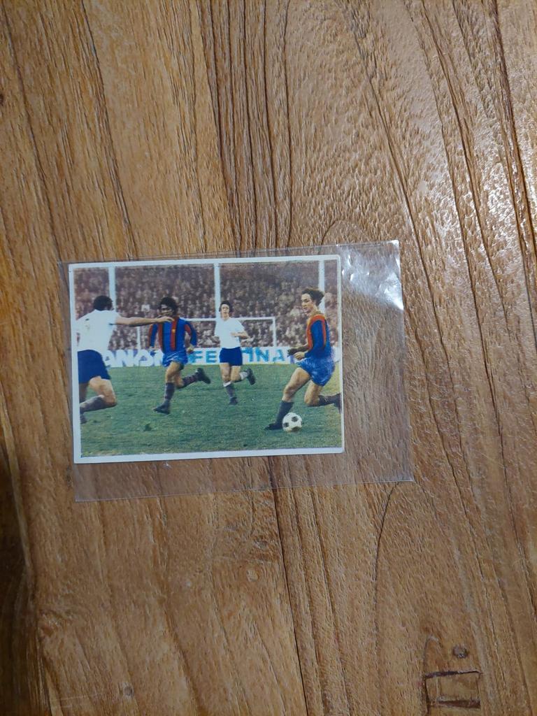Prachtige Johan Cruijff FC Barcelona eind 1970 Cropan, Hobby en Vrije tijd, Stickers en Plaatjes, Ophalen of Verzenden, Zo goed als nieuw