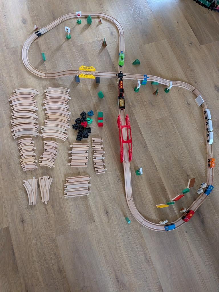 Houten treinbaan, Kinderen en Baby's, Babymode-accessoires, Ophalen of Verzenden