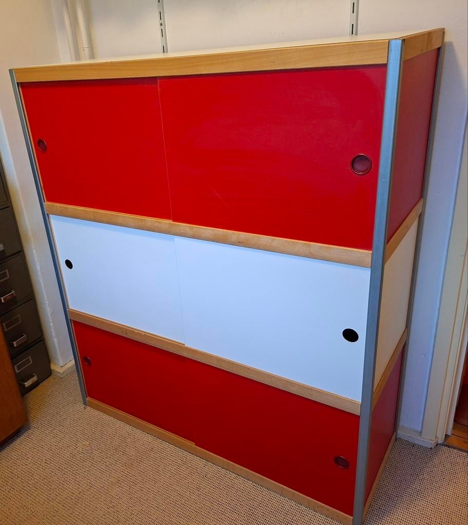 Kewlox kast  rood wit, Ophalen, Zo goed als nieuw