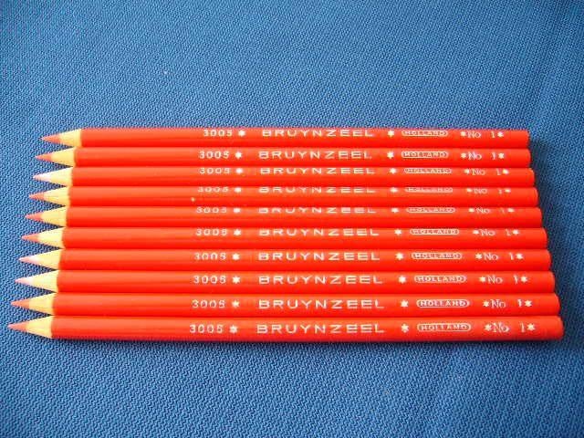 Bruynzeel rond potlood rood uit de jaren 60 - 70, Diversen, Ophalen of Verzenden