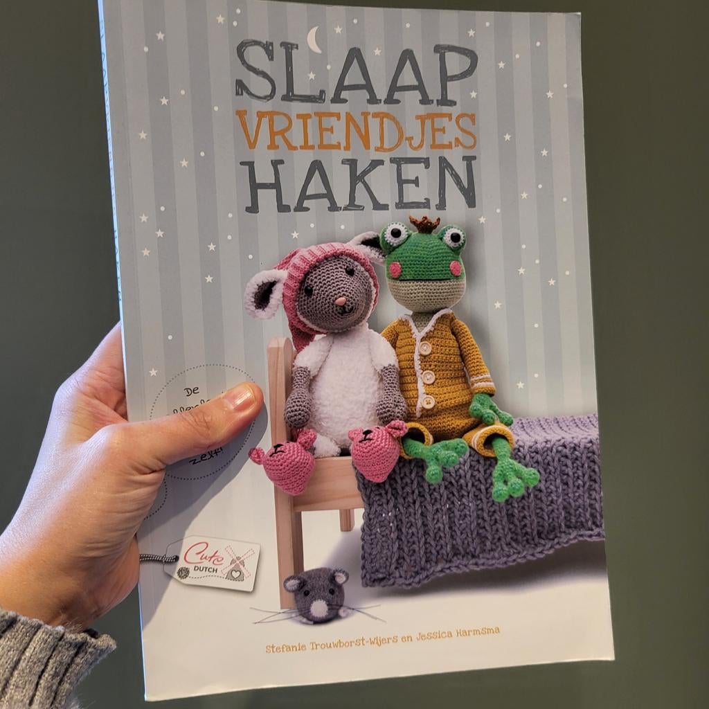 Boek: slaap vriendjes haken, Ophalen of Verzenden, Zo goed als nieuw, Haken, Patroon of Boek