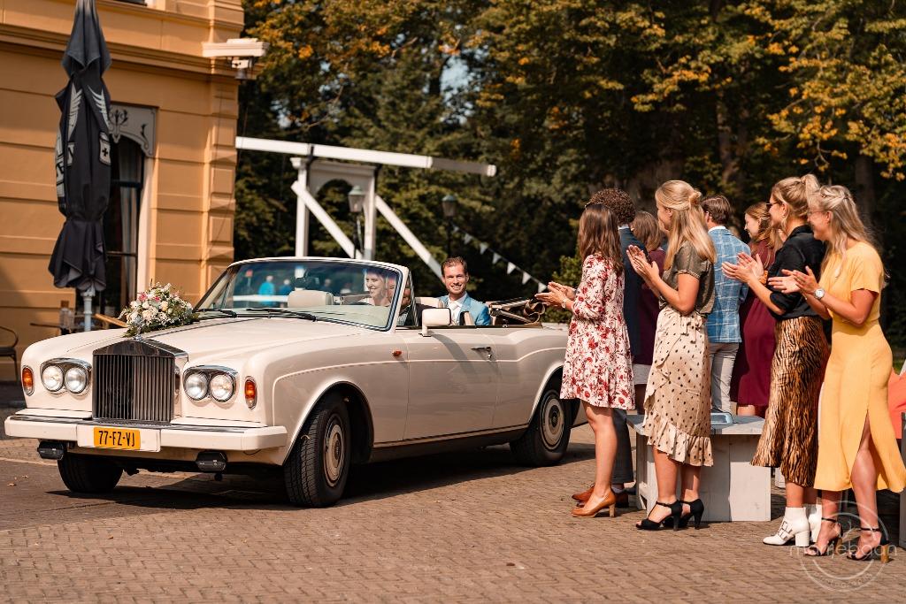 Trouwauto huren., Met chauffeur, Trouwauto