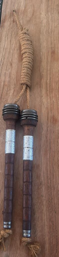 Antiek Springtouw met Houten Handvatten Vintage Look, Antiek en Kunst, Ophalen of Verzenden