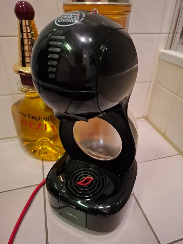 Krups Dolce Gusto Lumio KP130 zwart., Witgoed en Apparatuur, Koffiezetapparaten, Ophalen, Gebruikt, Koffiemachine, 1 kopje