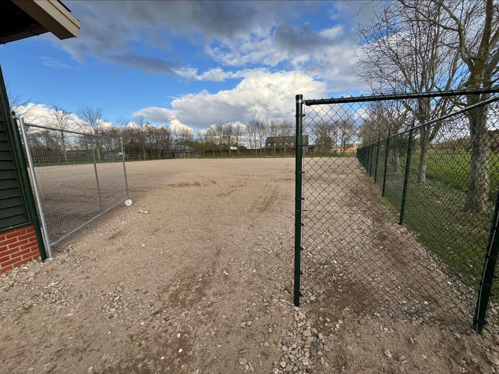 Ruime parkeerplaats voor CAMPERS bij Camperstalling Ermelo