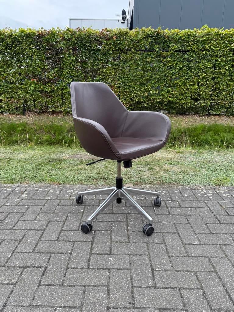 10X Profim fan 10E stoelen, Gebruikt, Bruin, Leer, Ophalen of Verzenden