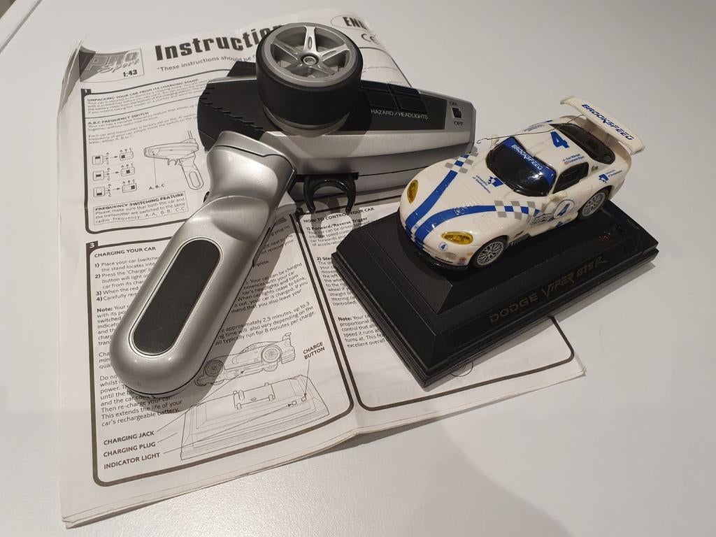 RC 1:43 Dodge Viper GTS R  voor knutselaar / defect???, Ophalen, Gebruikt, Overige schalen, Auto onroad