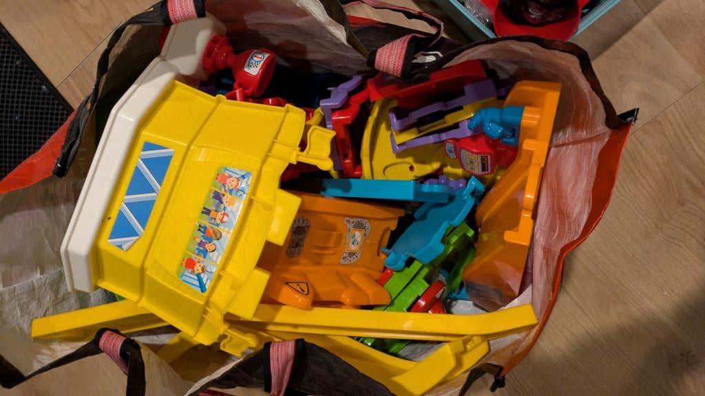Toet toet racecircuit met 6 autos, Kinderen en Baby's, Speelgoed | Vtech, Ophalen, 2 tot 4 jaar