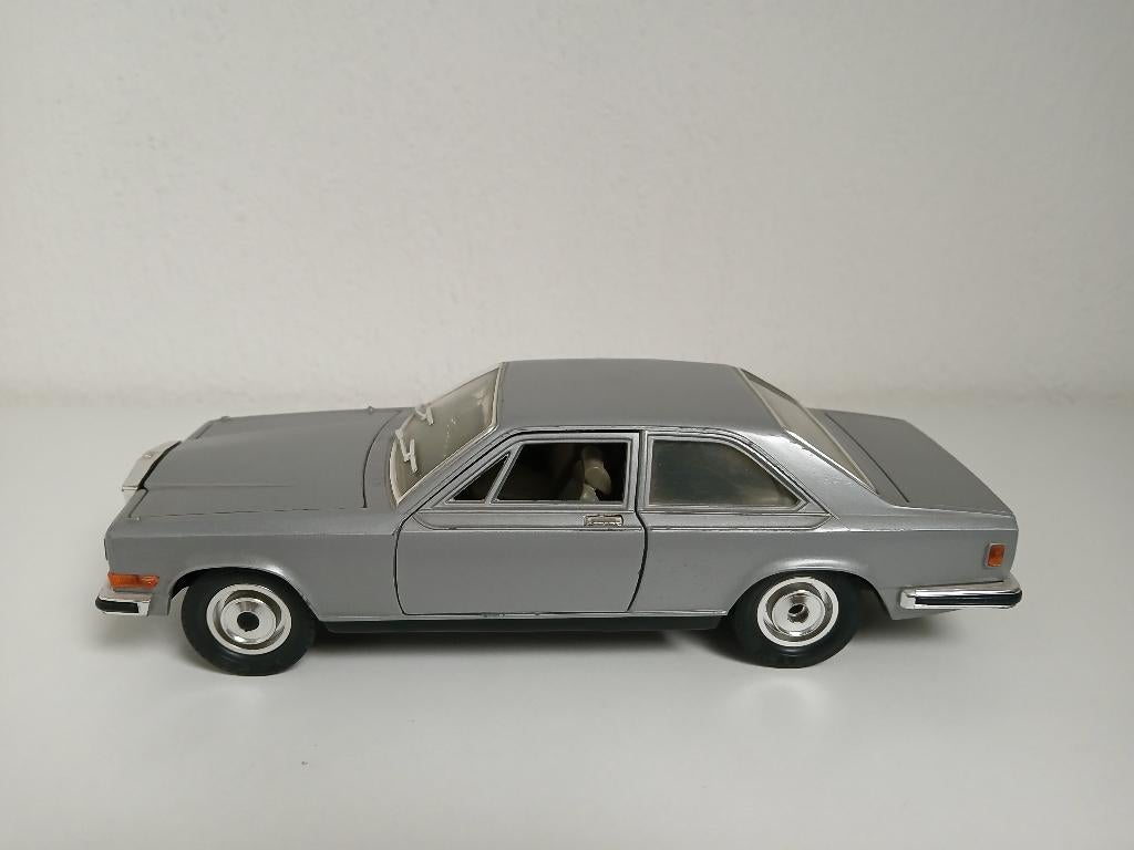 Rolls Royce modelauto 1:22, Ophalen of Verzenden, Gebruikt, Auto, Bburago