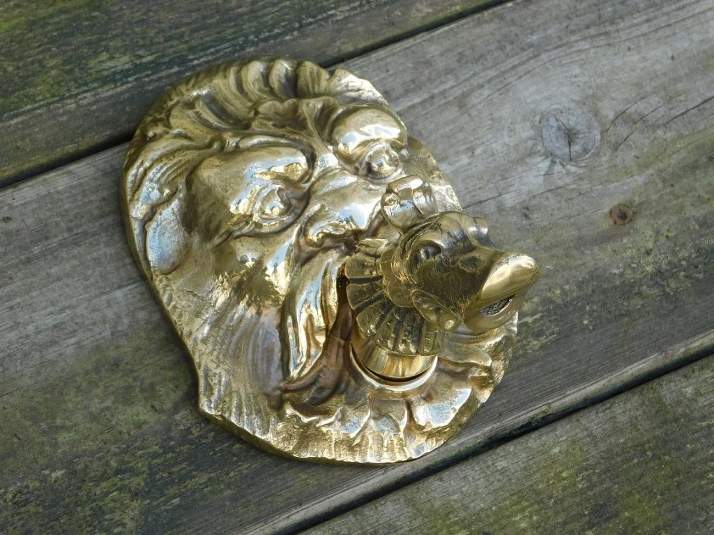 Waterloop voor muurfontein, waterspuwer met leeuwenrozet, Ophalen of Verzenden, Overige materialen, Overige typen