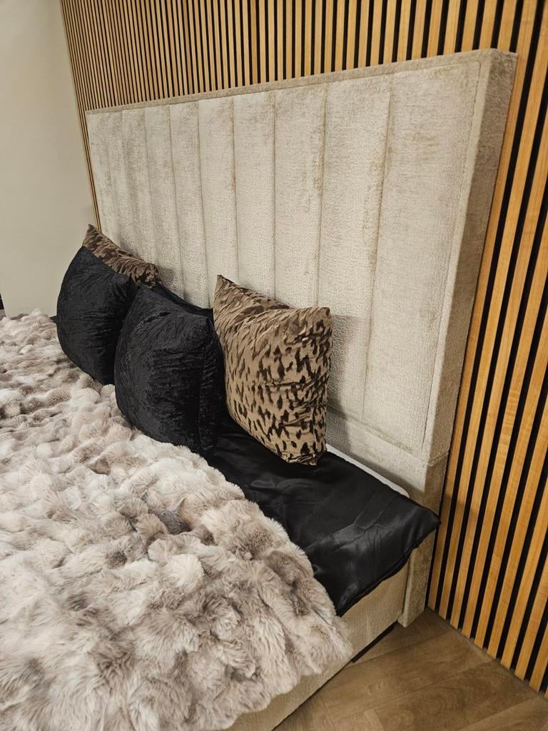 Boxspring 200x200 teddy japandi NIEUW bed slaapkamer, Ophalen of Verzenden