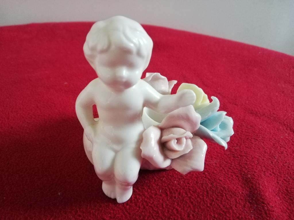 Engeltje met bloemen, kaarsenstandaard, Ophalen of Verzenden, Overige materialen, Kandelaar, Minder dan 25 cm