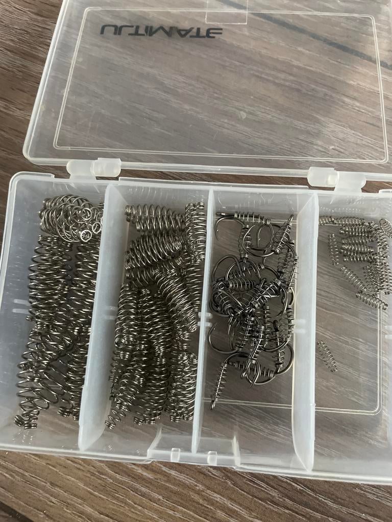 Hengelsport accessoires in doosje, Ophalen of Verzenden, Gebruikt, Overige typen