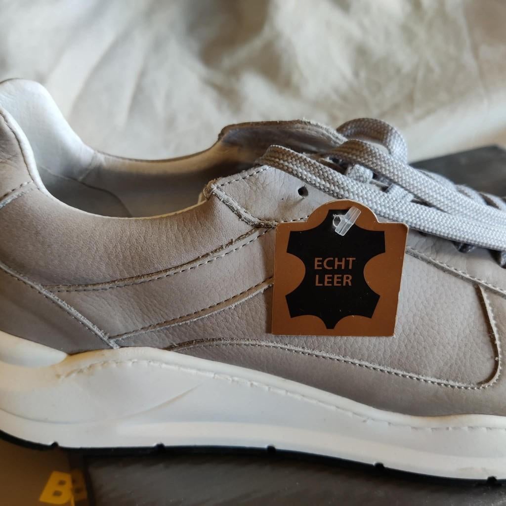 oxmox sneakers lichtgrijs leder maat 44, Ophalen, Overige kleuren, Nieuw, Oxmox