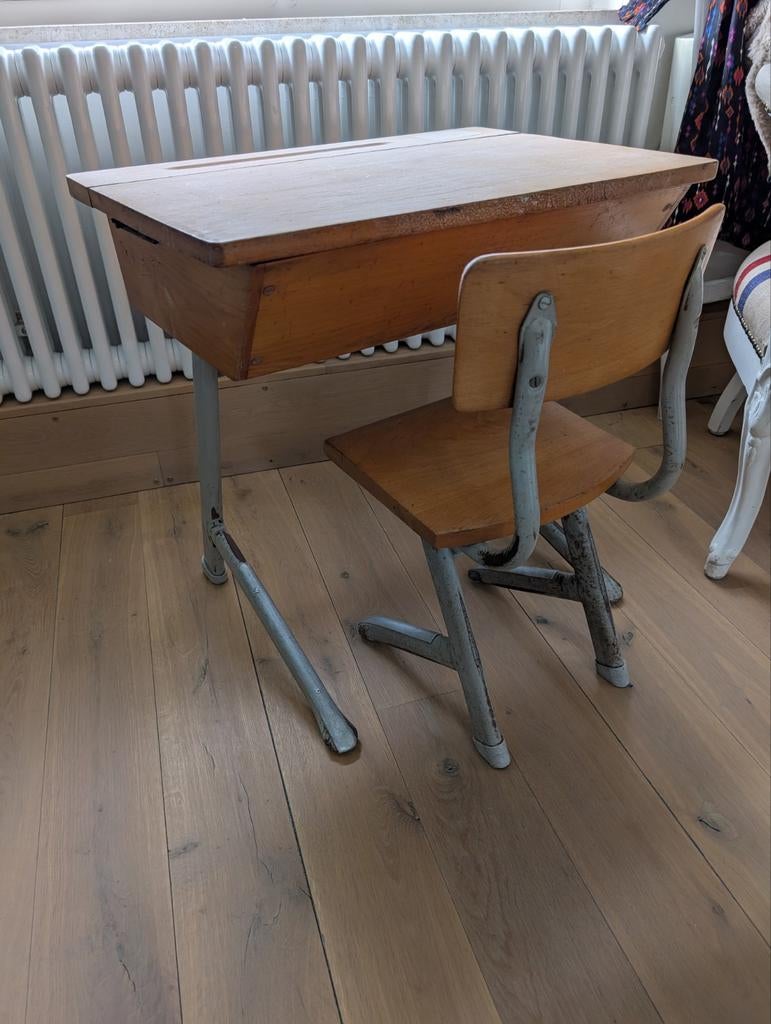 Antieke schoollessenaar met stoel - Vintage bureau, Antiek en Kunst, Antiek | Meubels | Tafels, Ophalen