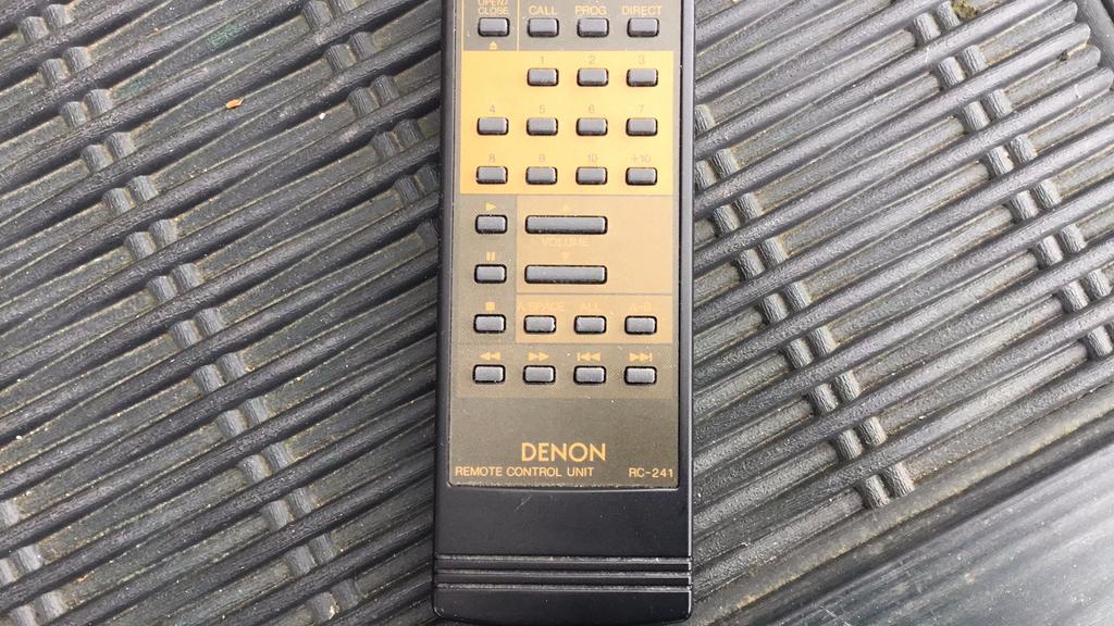 DENON AFSTANDSBEDIENING RC-241., Audio, Tv en Foto, Ophalen of Verzenden, Zo goed als nieuw