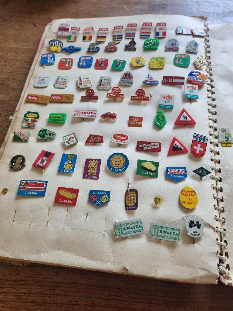 Pins, Verzamelen, Complete verzamelingen en Collecties, Ophalen