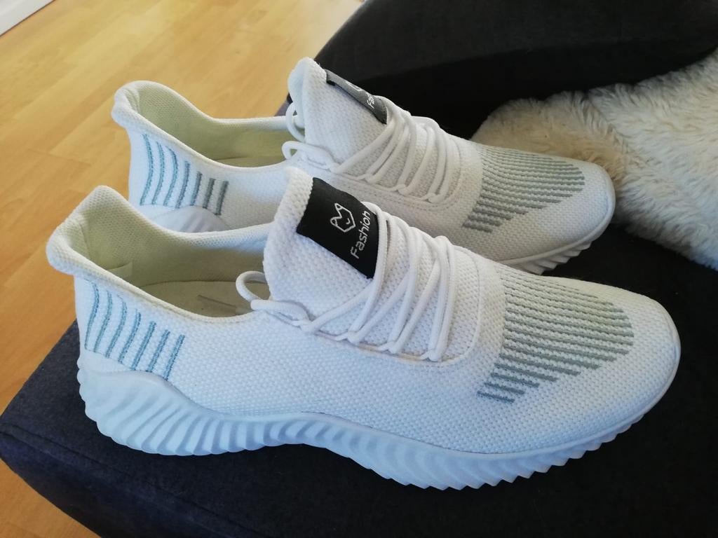 Nieuwe witte sneakers maat 44, Ophalen of Verzenden