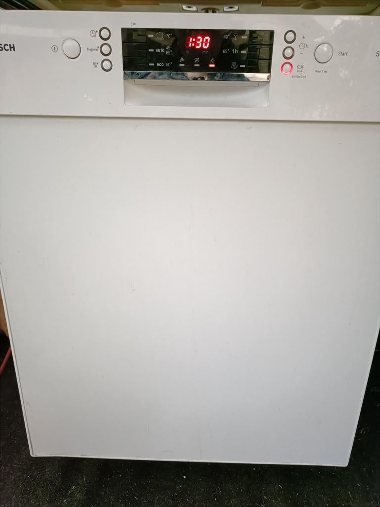 Hele mooie jonge Bosch super silence vaatwasser. ( Inbouw), Gebruikt, Minder dan 85 cm, Energieklasse A of zuiniger, Ophalen of Verzenden