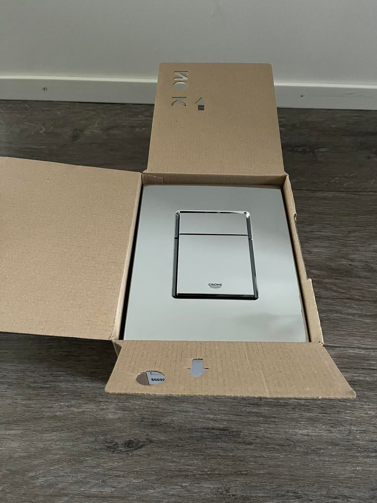 Grohe bedieningspaneel voor inbouwtoilet., Doe-het-zelf en Verbouw, Sanitair, Ophalen of Verzenden, Nieuw, Toilet