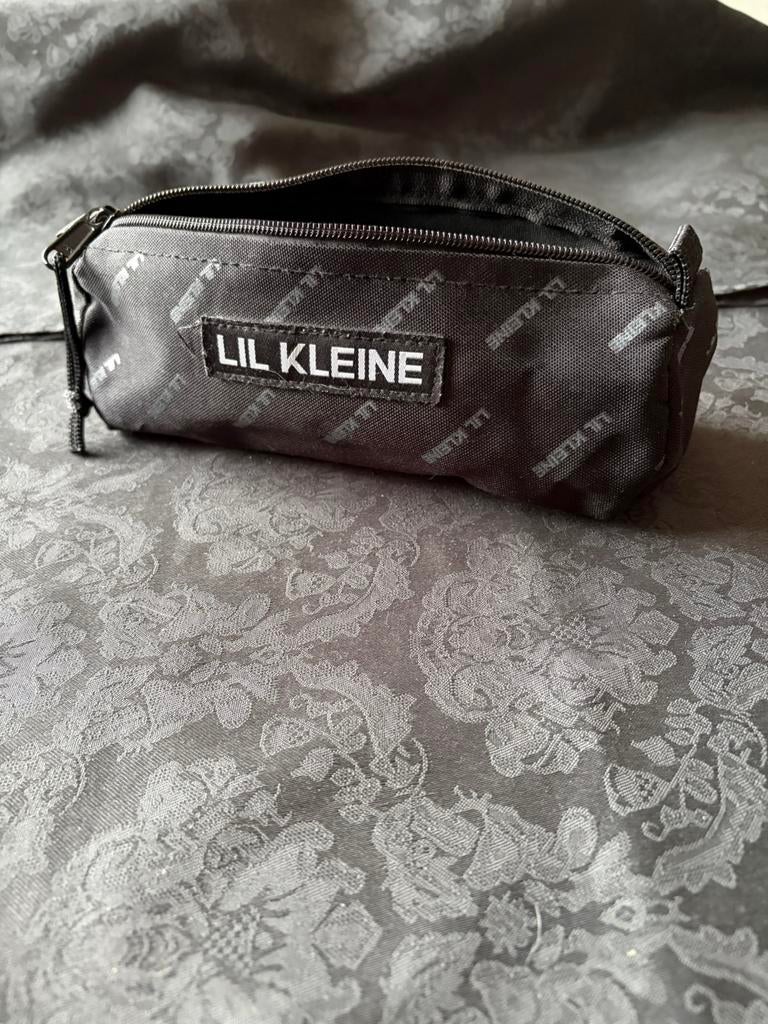 Etui van Lil Kleine, Ophalen of Verzenden, Zo goed als nieuw