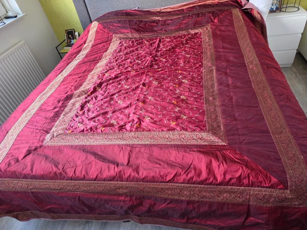 Bedsprei rood nieuw 258x218 India, Ophalen, Nieuw