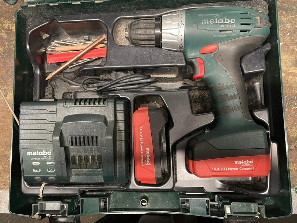 accu boor  Metabo, Doe-het-zelf en Verbouw, Gereedschap | Boormachines, Ophalen of Verzenden, Zo goed als nieuw, Boor- en Schroefmachine