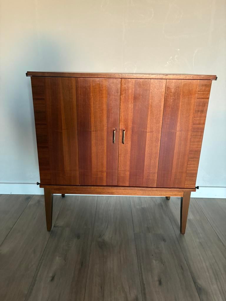 Mid century design kastje, Antiek en Kunst, Antiek | Meubels | Kasten, Ophalen