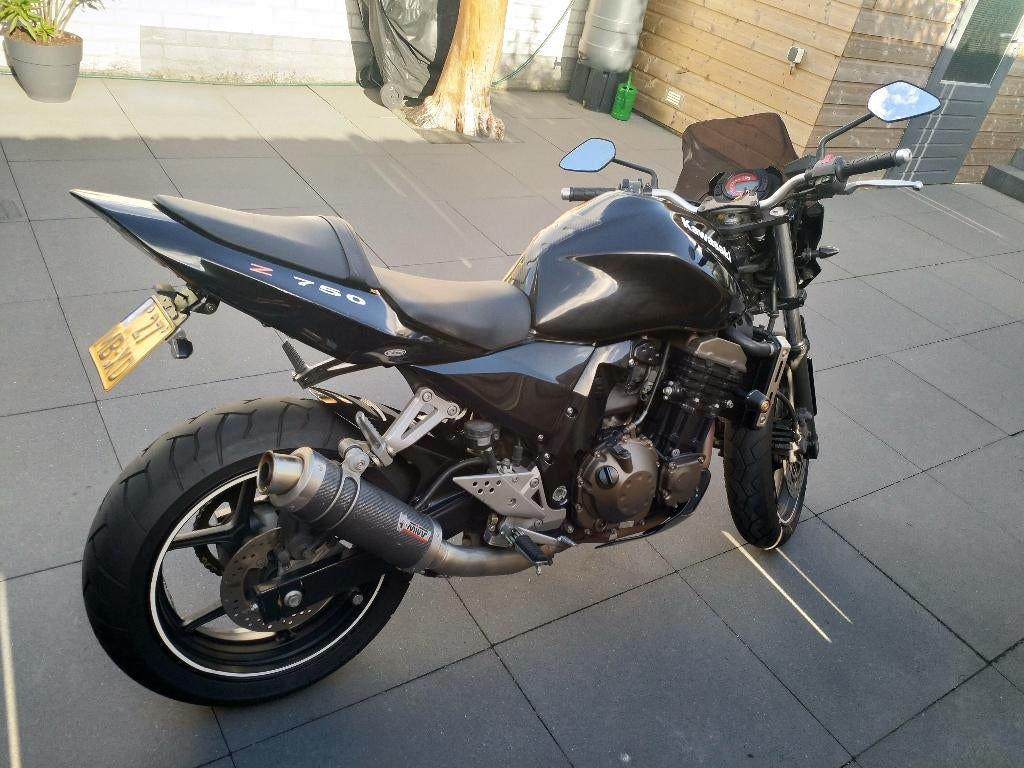 Kawasaki Z750, Motoren, Sportuitlaat, 750 cc, 4 cilinders, Motorrijbewijs A