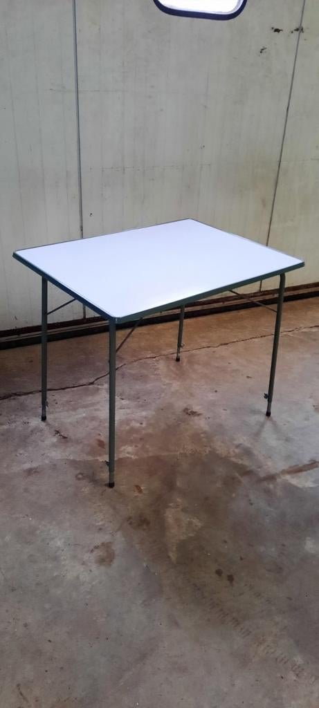 Campingtafel, Ophalen, Campingtafel