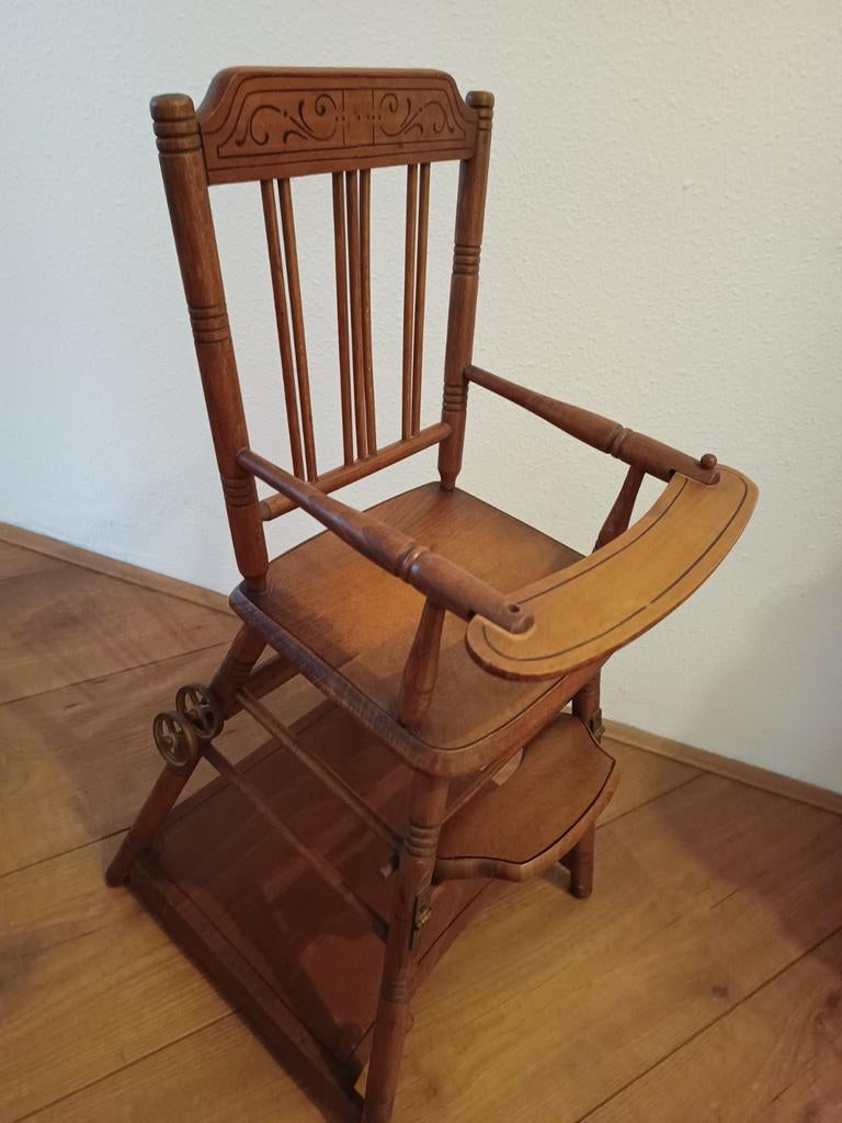 Antiek Eiken poppenstoeltje, Ophalen of Verzenden