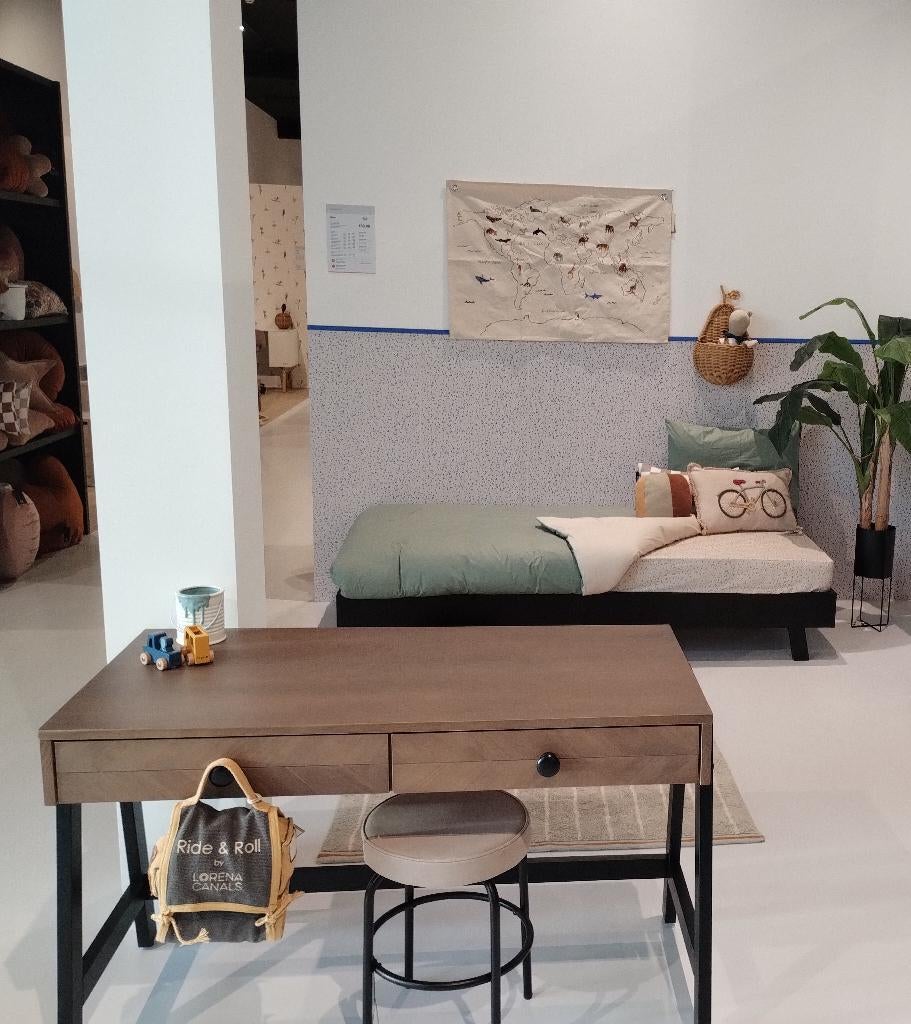 Beau 90x200 bed en Beau bureau zwart, walnoot, Ophalen, Nieuw, Jongetje of Meisje