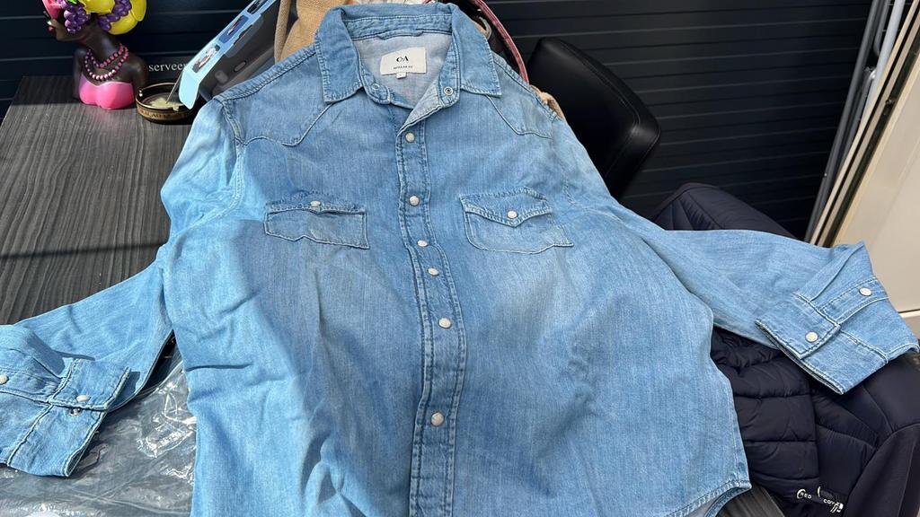 Mooie nieuwe spijkerblouse, Ophalen of Verzenden, Zo goed als nieuw, Blauw