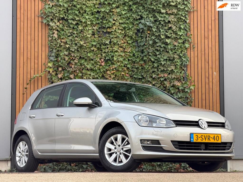 Volkswagen Golf 1.2 TSI Highline|stoel verwrm.|trekhaak|auto, Euro 5, Stof, Gebruikt, Zwart