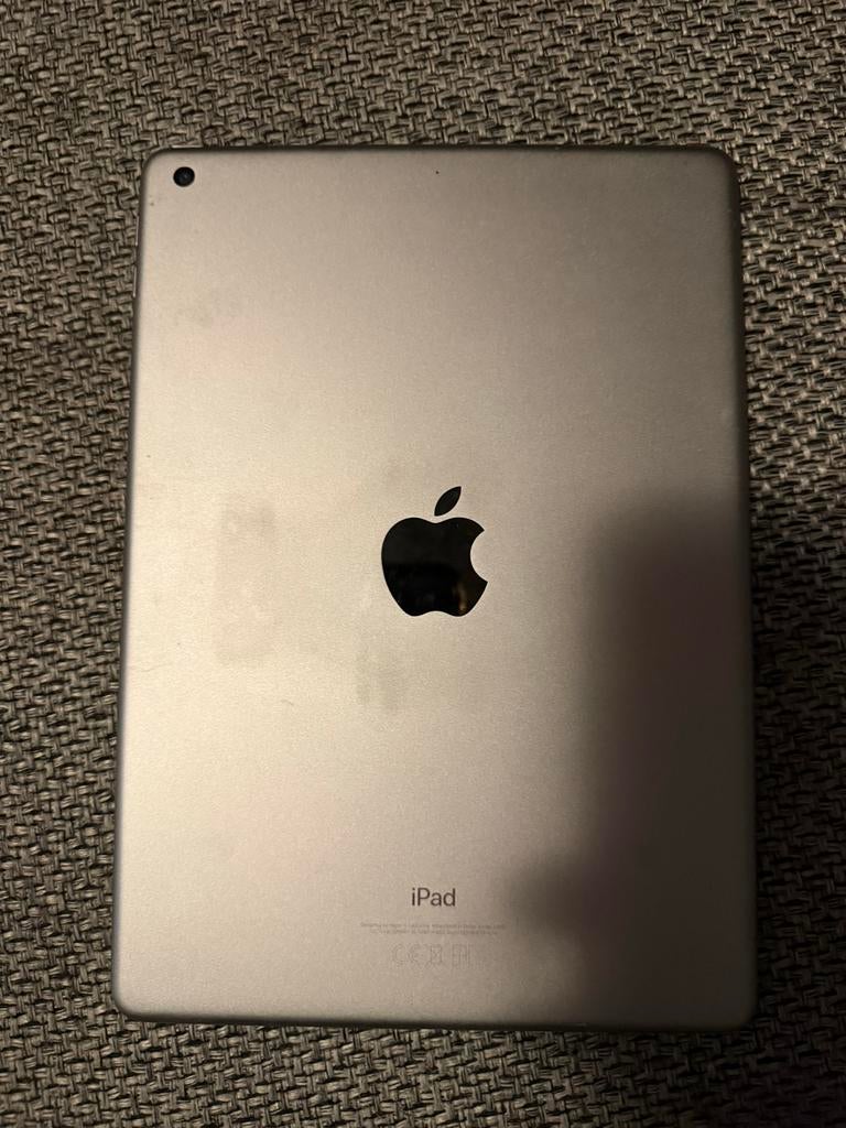 iPad 5e generatie - 32 GB - Uitstekende conditie, Computers en Software, Apple iPads, 9 inch, 32 GB, Apple iPad, Ophalen of Verzenden