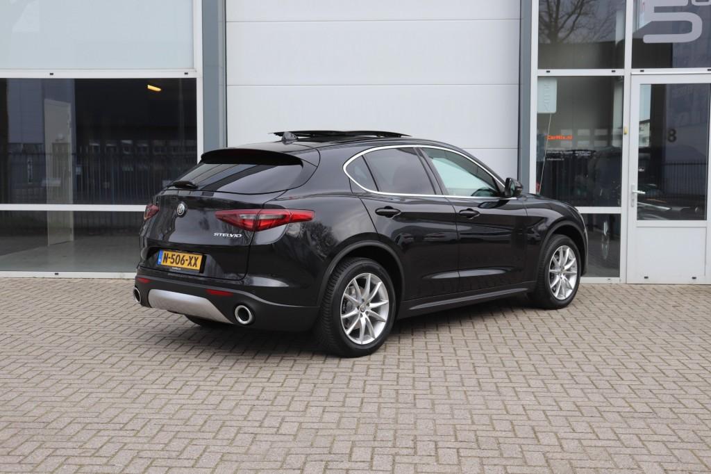 Alfa romeo STELVIO 2.0 T AWD Ti Q4 /CARPLAY/KEYLESS/ADAP.CRU, Auto's, Alfa Romeo, Automaat, Euro 6, 4 cilinders, Zwart