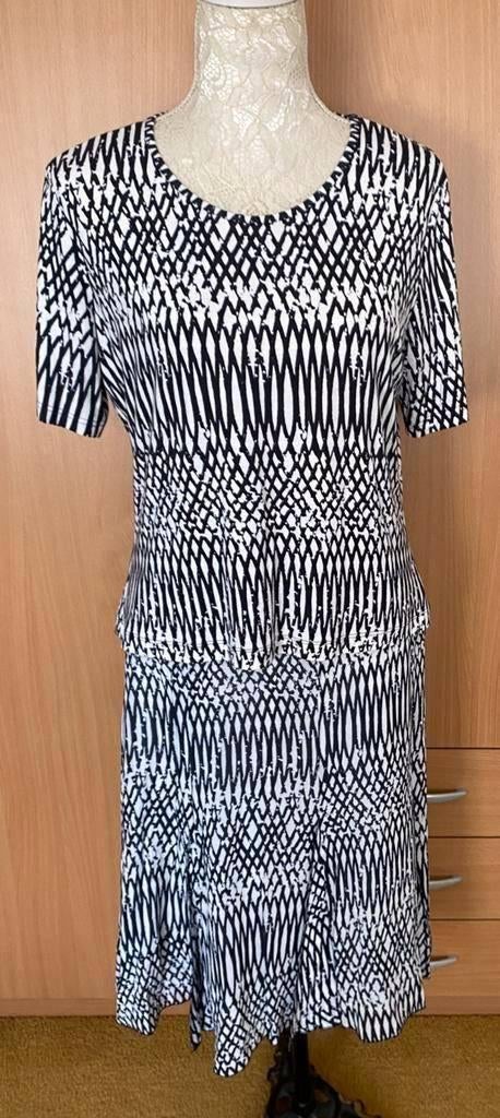 Frank Walder rok met bijpassende top maat 42