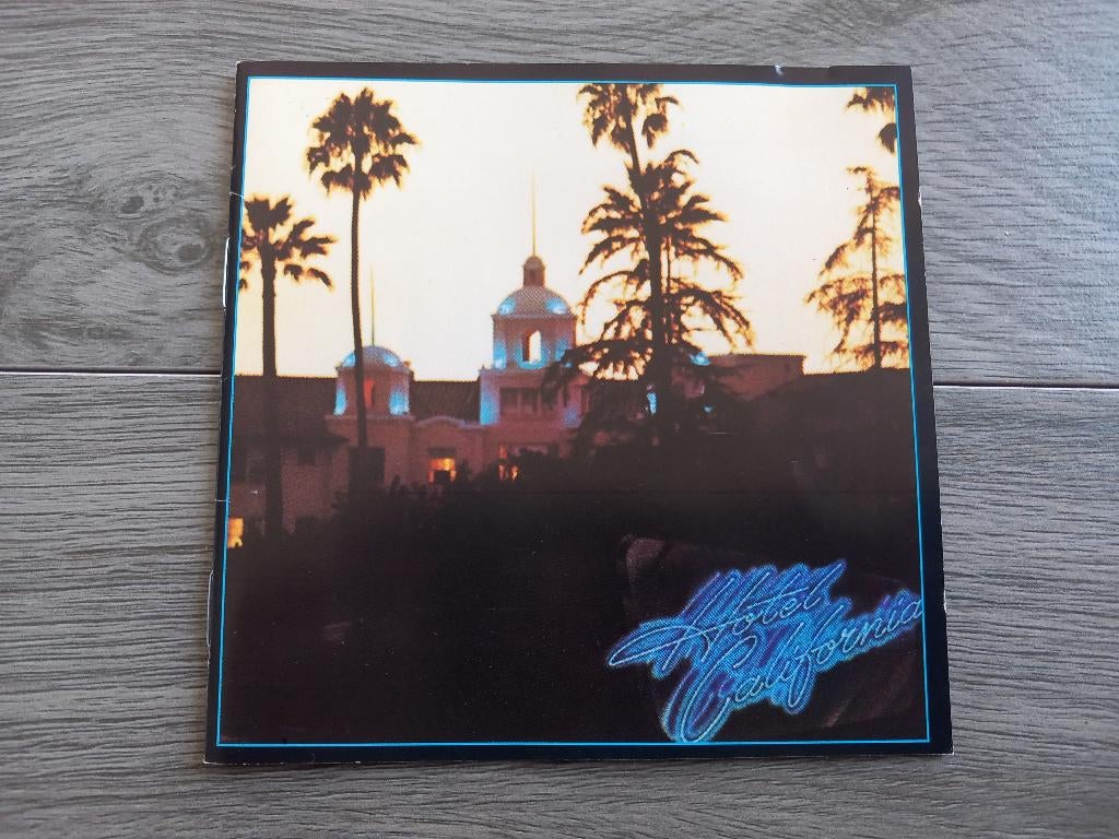 CD Eagles - Hotel California (1976)  **VERZ/OPH**, Ophalen, Zo goed als nieuw, Poprock