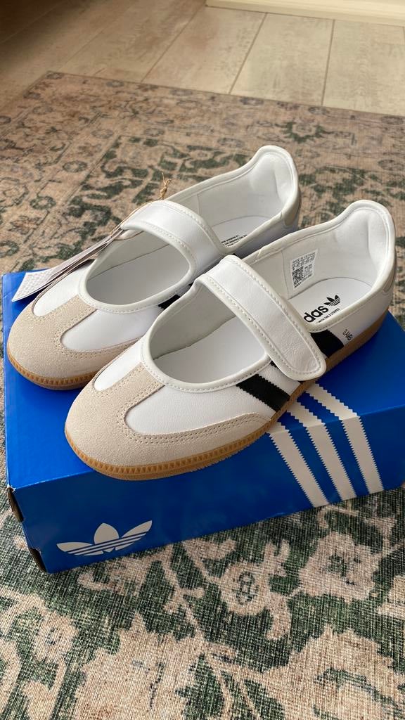 Adidas Samba Jane 41 1/3, Ophalen of Verzenden, Nieuw, Wit, Sneakers of Gympen