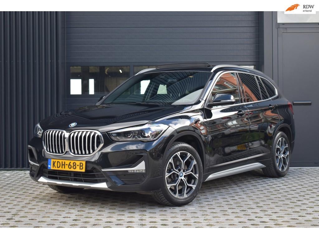 BMW X1 xDrive25e High Executive xLine | PANO | LEDER | HEAD-, 8 kWh, Gebruikt, Zwart, Bedrijf