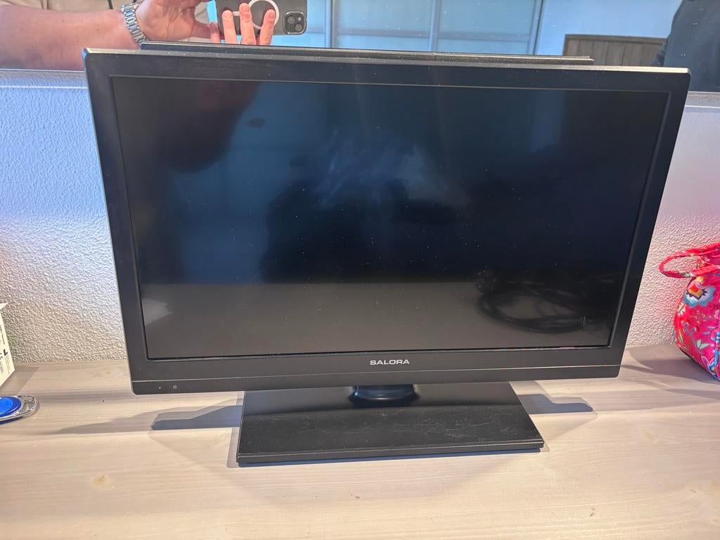 Salora 19 inch caravan TV ingebouwde DVD speler + muurbeugel, Overige merken, 50 Hz, HD Ready (720p), Ophalen of Verzenden