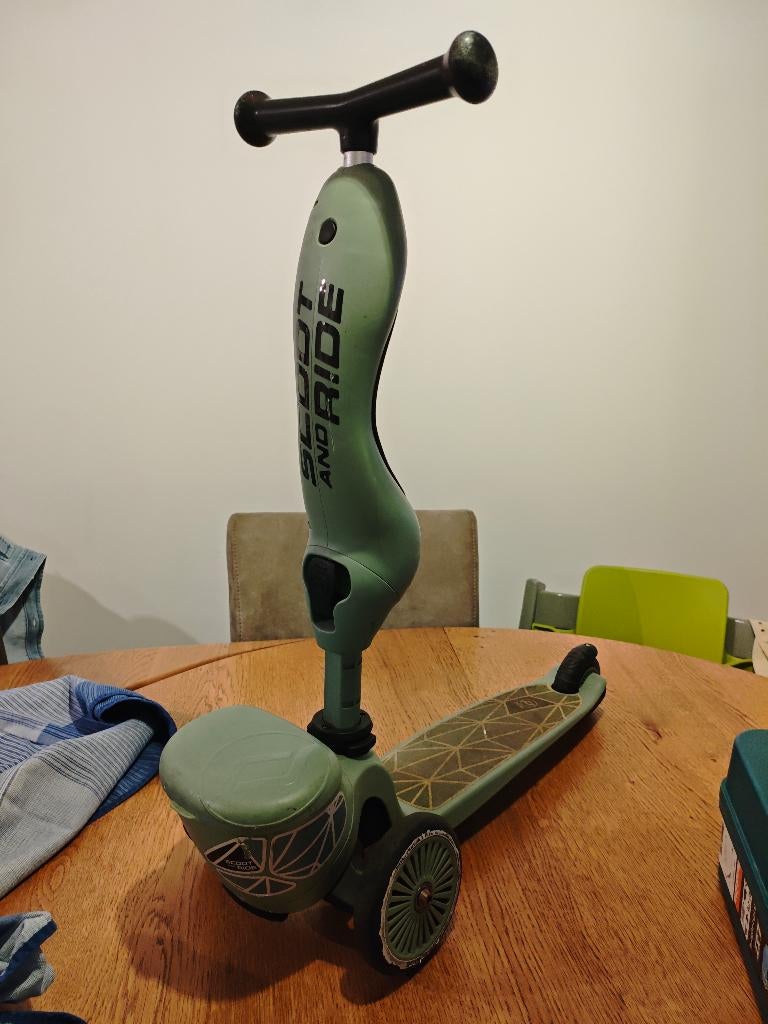 Scoot and ride step 2 in 1 met bakje, Fietsen en Brommers, Ophalen of Verzenden, Gebruikt, Gewone step, Scoot and Ride