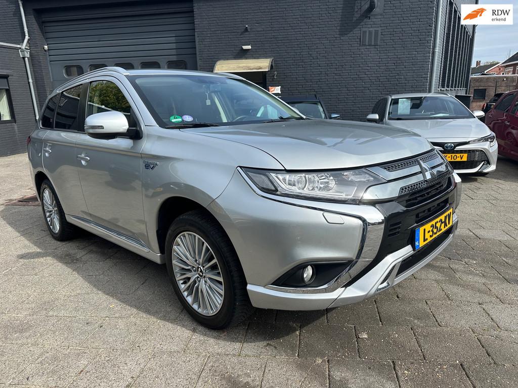Mitsubishi Outlander 2.4 PHEV Intense|99000km|Afn. Trekhaak, Automaat, 135 pk, 4 cilinders, 1865 kg