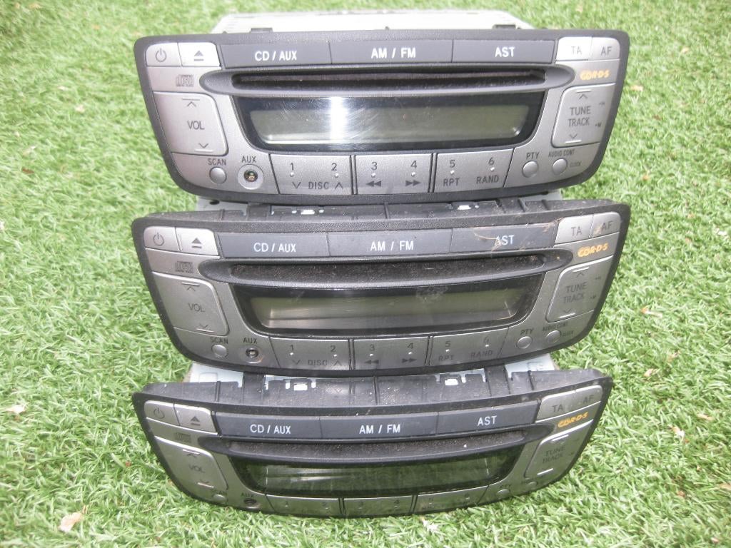 toerenteller, radio, dashbord ,aygo, citroen c1, peugeot 107, Auto-onderdelen, Ophalen of Verzenden, Citroën