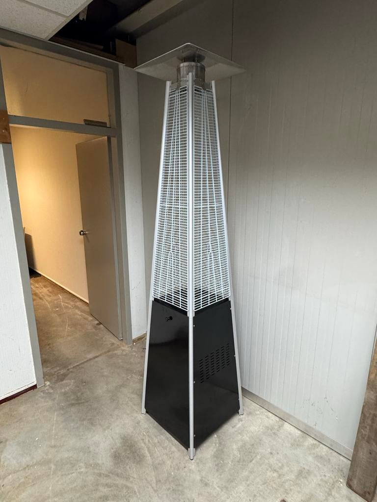 Nieuwe Terrasverwarmer Gas - Pyramid Heater RVS/Zwart, Tuin en Terras, Tentdiscount, Draaibaar, Nieuw, Ophalen of Verzenden