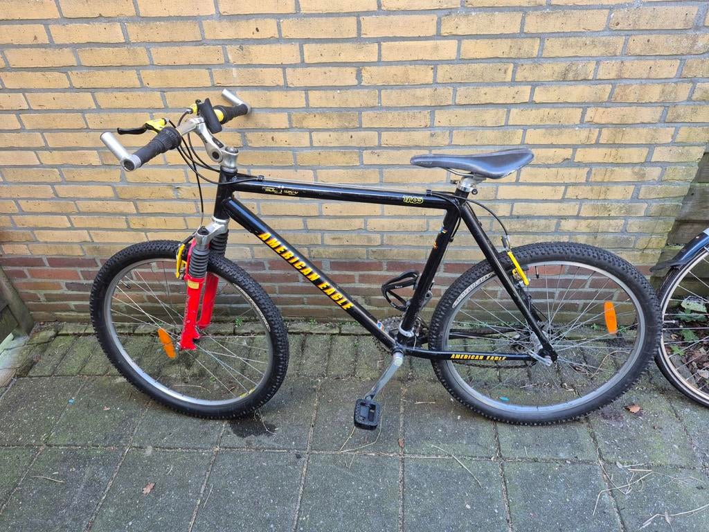 American Eagle Mountainbike - Zwart met rode voorvork, Fietsen en Brommers, Overige merken, Gebruikt, Hardtail, Heren