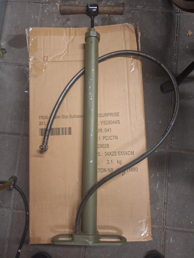 Bandenpomp Willys MB Jeep - Origineel USA Militair, Auto-onderdelen, Ophalen of Verzenden, Gebruikt, Jeep