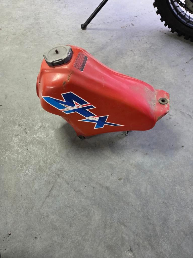 Honda mtx 50 tank nette staat, Fietsen en Brommers, Ophalen of Verzenden, Zo goed als nieuw, Tank, Honda mt mtx mb mtx mb